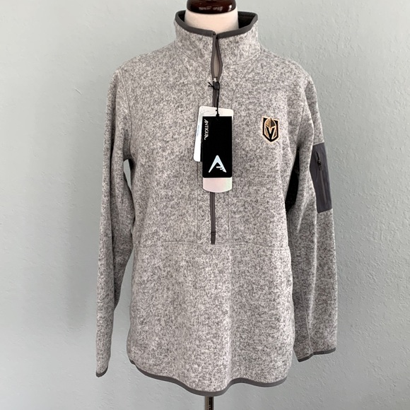 Antiqua Vegas Golden Knights Fortune Half Zip Sweatshirt - Picture 4 of 14
